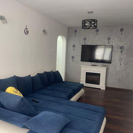 Râmnicu Vâlcea Carlitos Apt מראה חיצוני תמונה