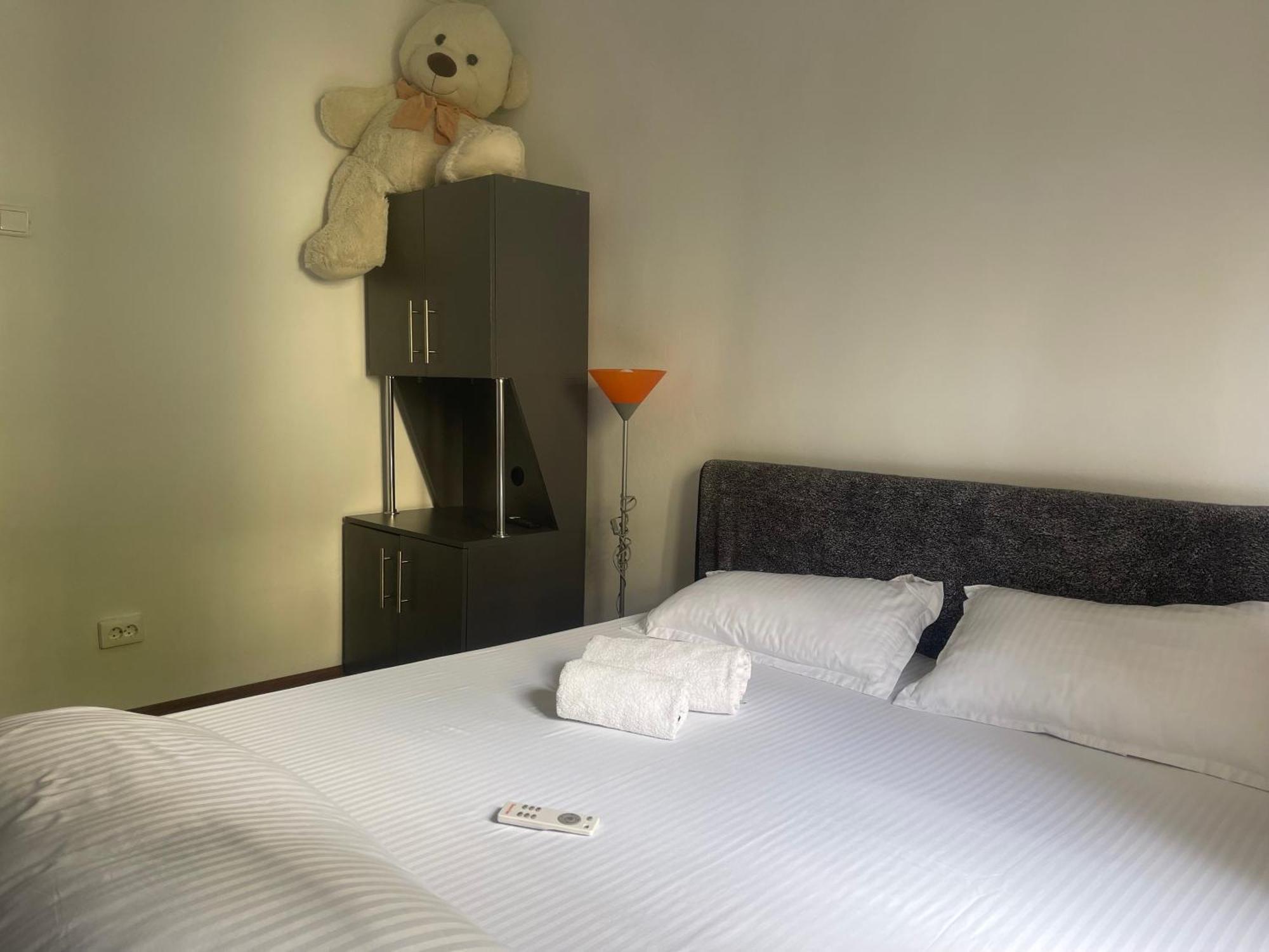 Râmnicu Vâlcea Carlitos Apt מראה חיצוני תמונה